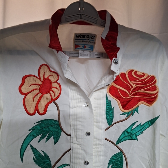 Wrangler White Floral Embroidered Shirt Western Cowgirl - Picture 2 of 6